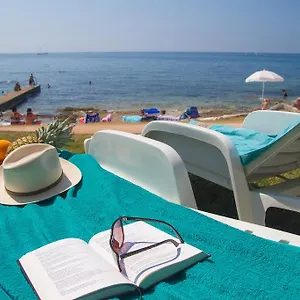 Erica Lux , Novigrad Istria Horvátország