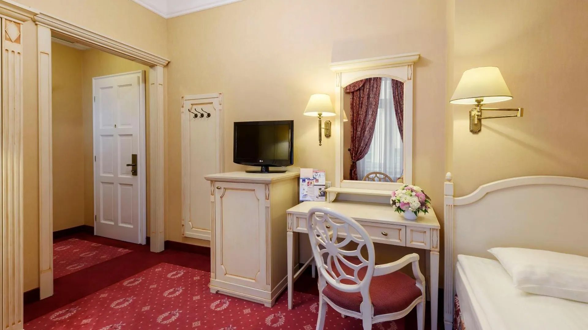 Danubius Hotel Astoria City Center Budapest 4*,