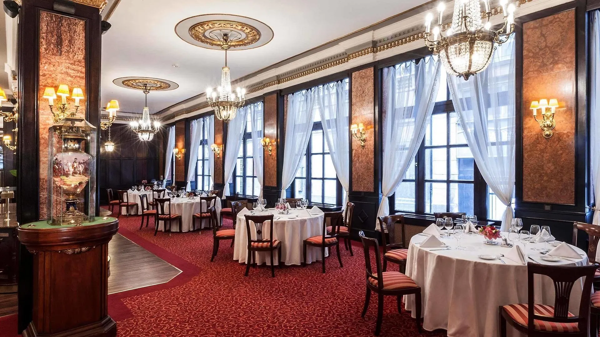 Danubius Hotel Astoria City Center Budapest 4*,  Hungary